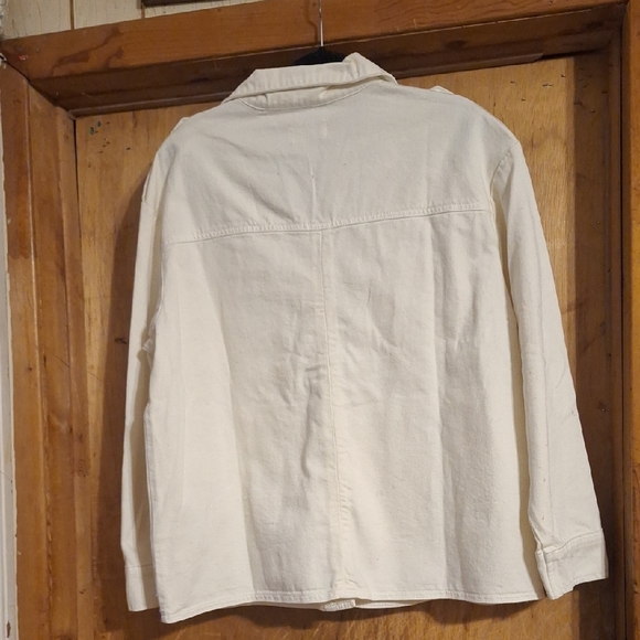 Elegant White Utility Jacket - Picture 4 of 6